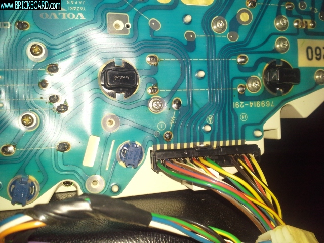 Volvo 900 -- Rear of speedometer 940