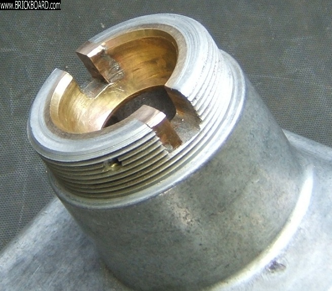 Volvo 120-130 -- gearbox cover pic4