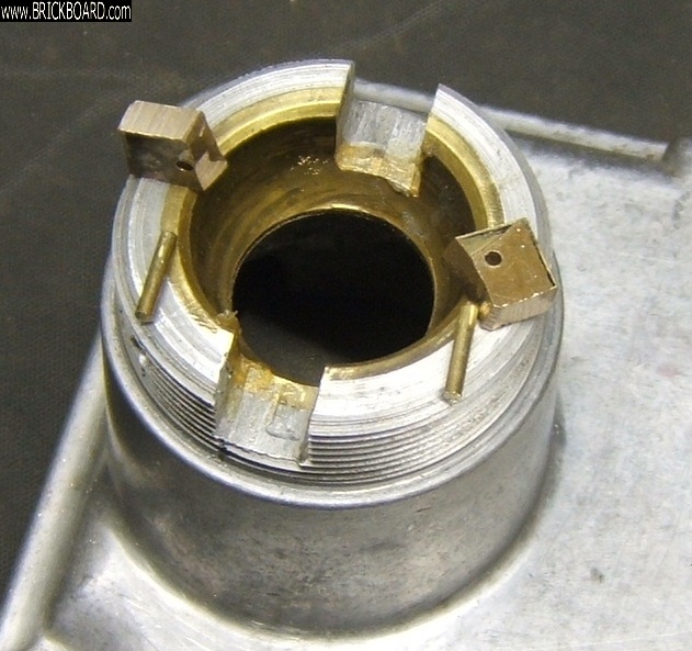 Volvo 120-130 -- gearbox cover pic 3a
