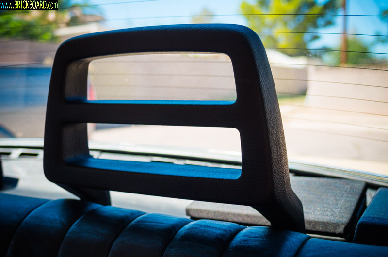 Volvo 200 -- Volvo 244 rear headrests