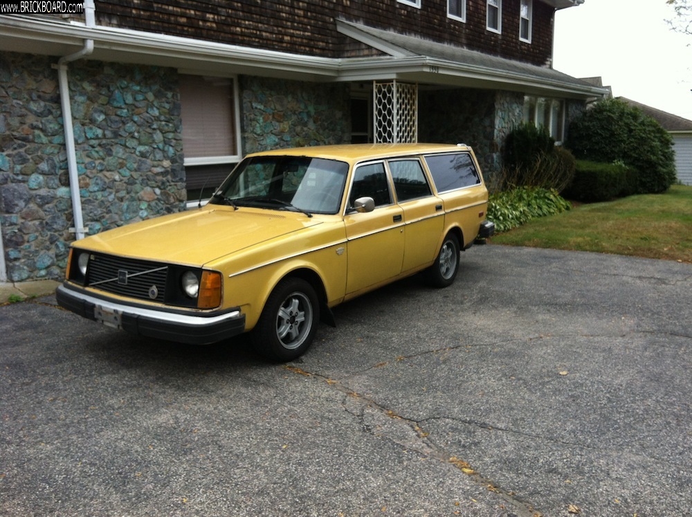 Volvo  -- 1977 245 DL Wagon ***WEST COAST CAR**  Daily Driver
