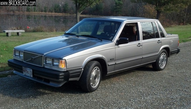 Volvo  -- 1989 740 GLE 16v