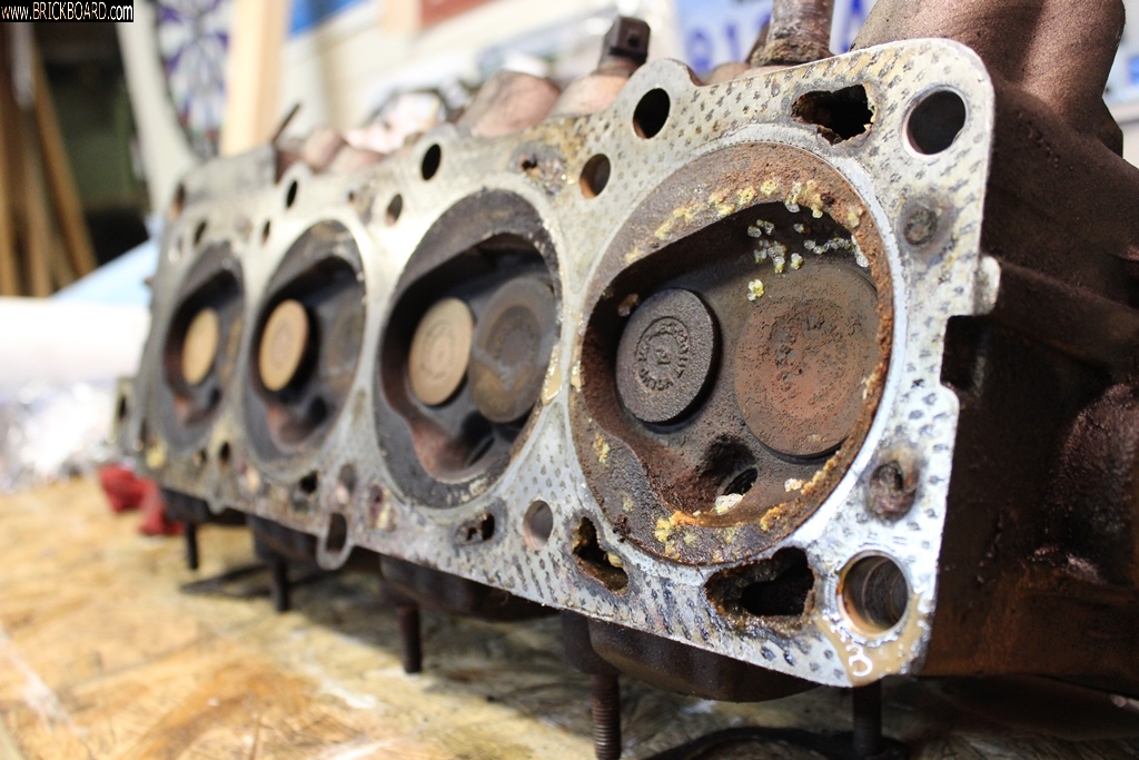 Volvo 200 -- 1993 240 Head Gasket Replacement