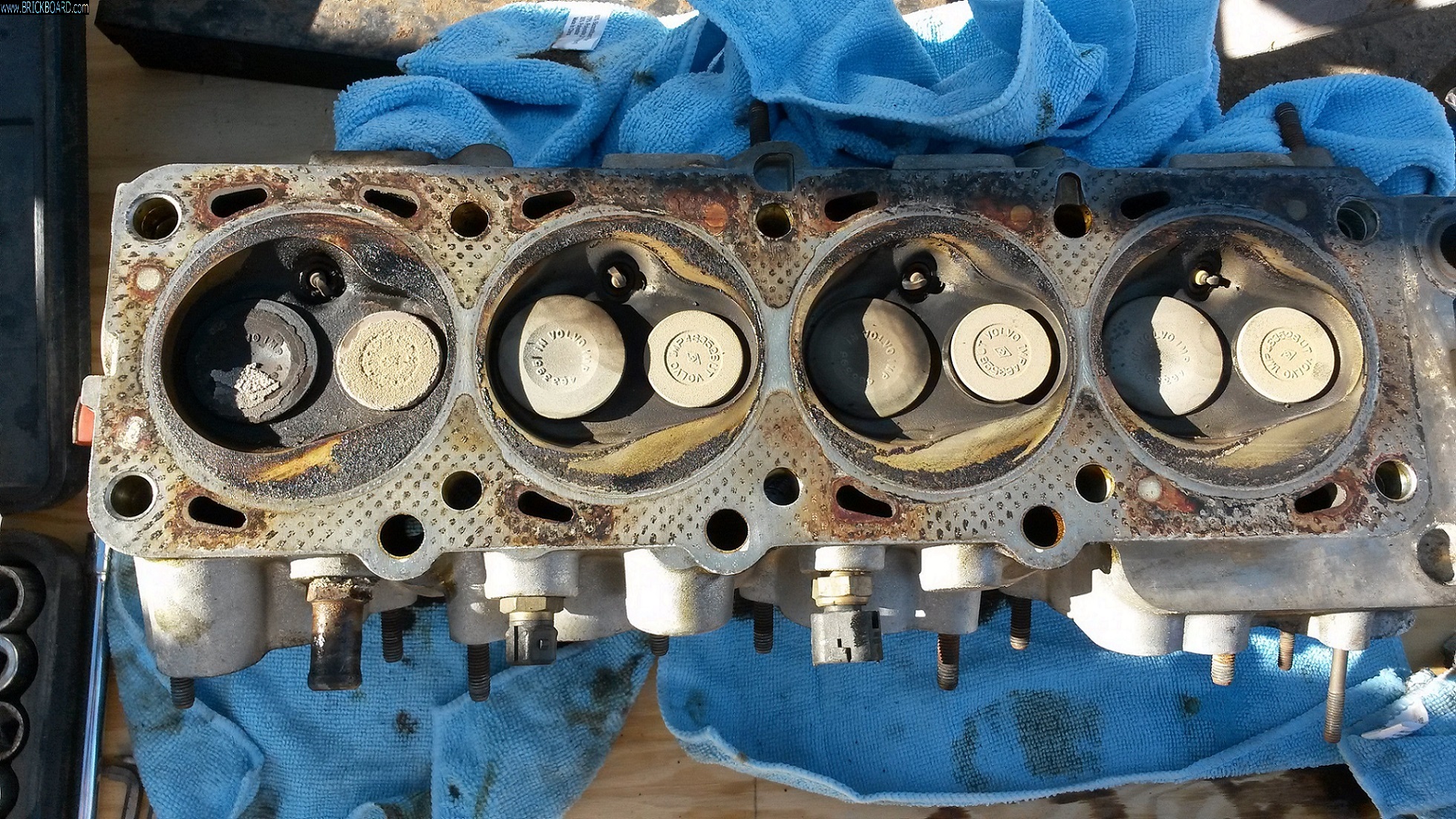 Volvo 700 -- 740 Non Turbo Wagon Head