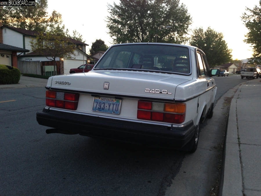 Volvo  -- 1988 Volvo 244 DL