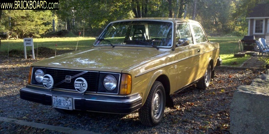 Volvo 200 -- 1978 Volvo 242 DL (named Rocinante)