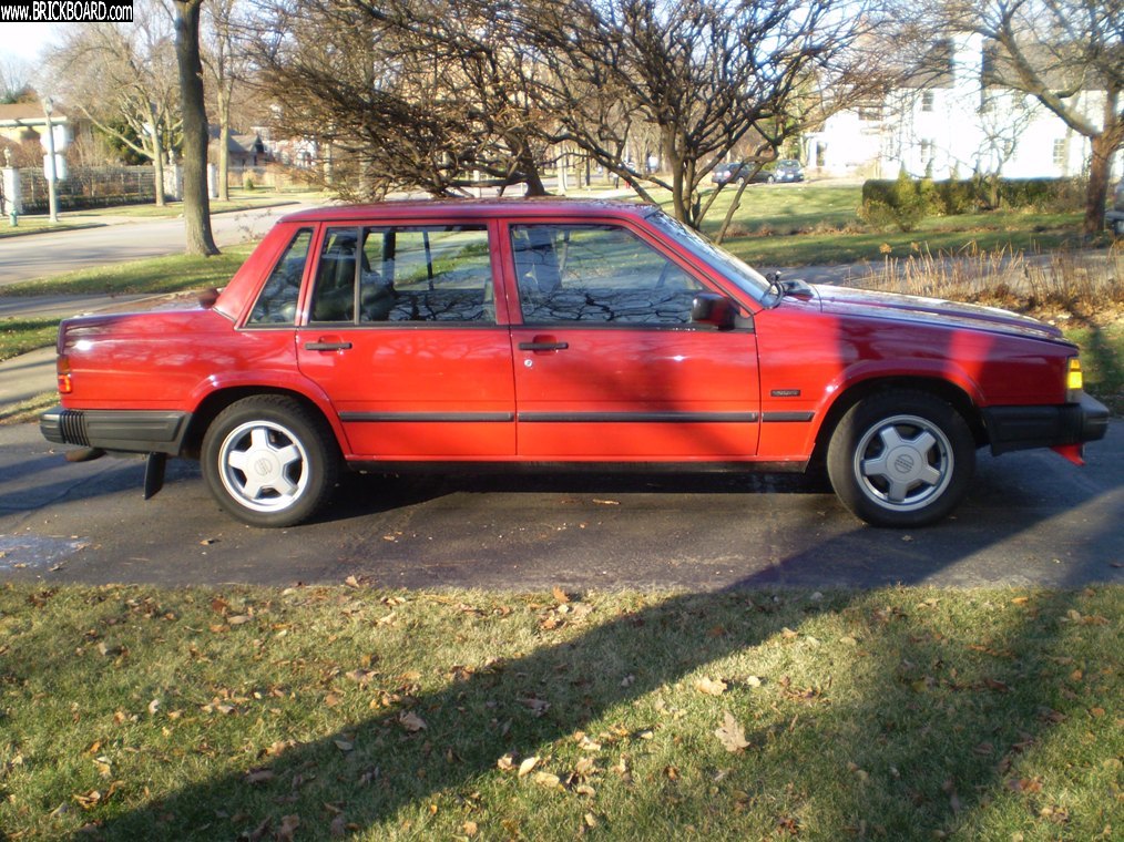 Volvo 700 -- 1988 740 Turbo