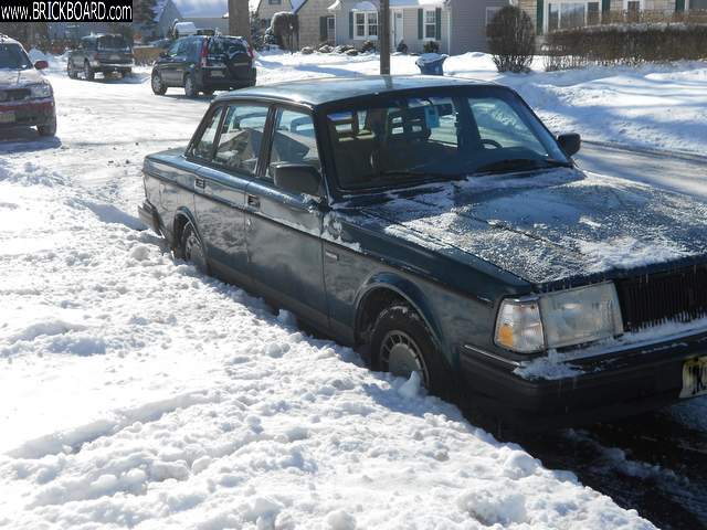 Volvo 200 -- 1992 240 in snow
