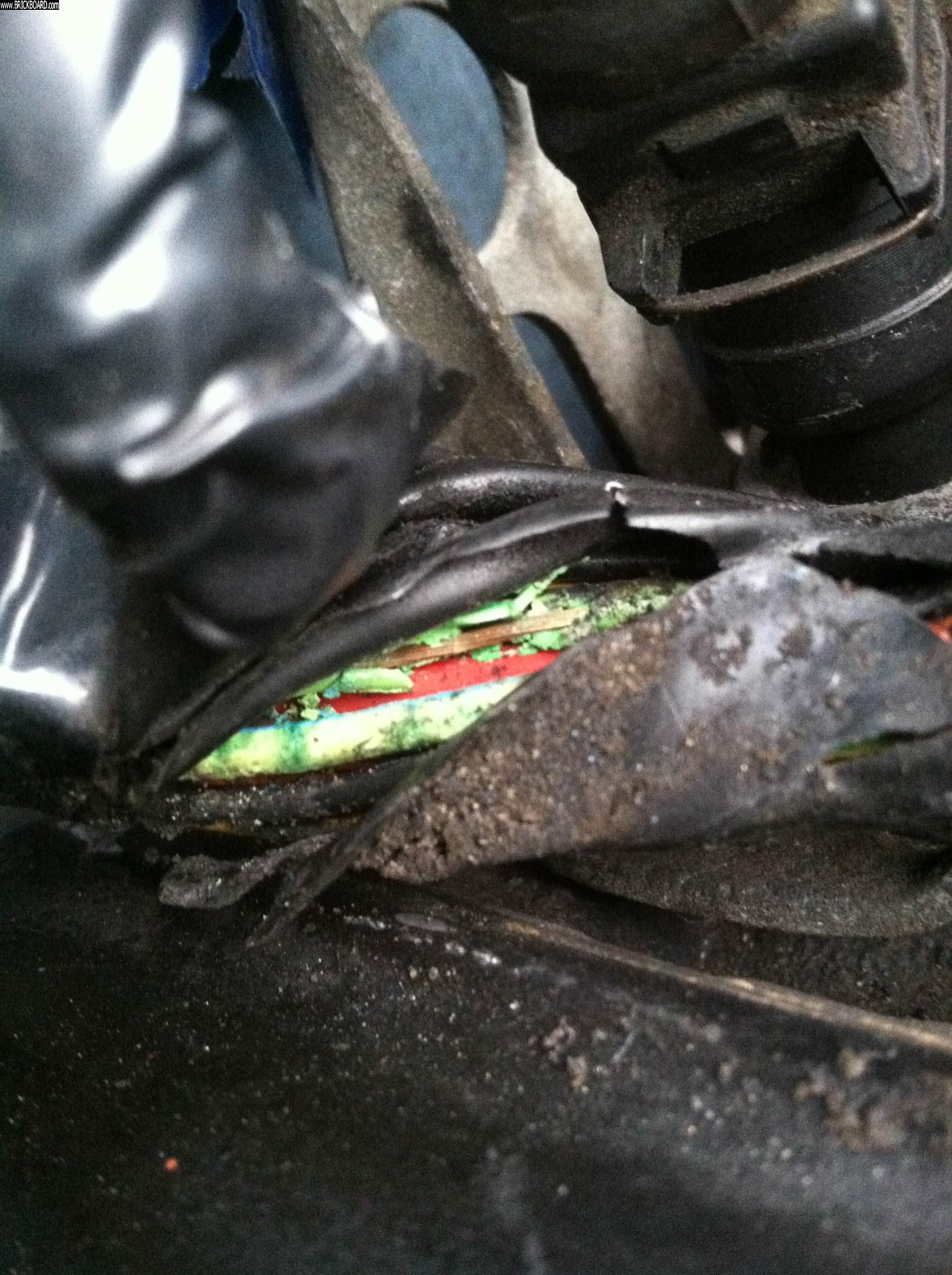 Volvo 200 -- Large set of wires that feed through the intake manifold