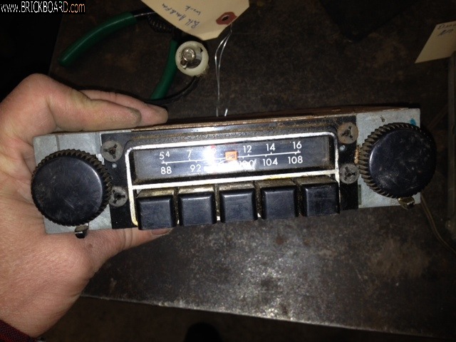 Volvo 444-544 -- 544 AM/FM Radio