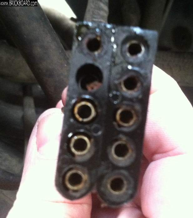 Volvo 200 -- Chrysler ICU Connector LH2.2