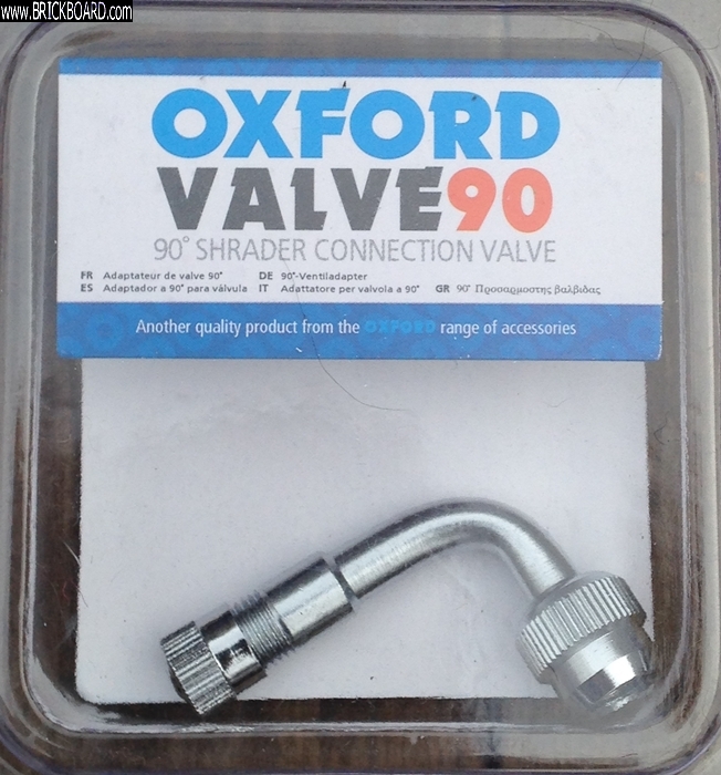 Volvo 900 -- fuel rail adapter