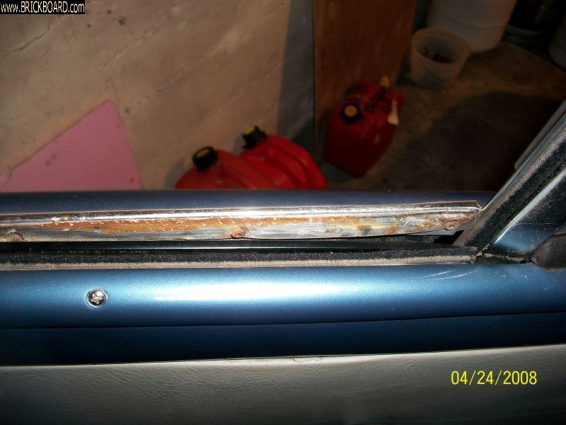 Volvo 444-544 -- Driver's side window channel