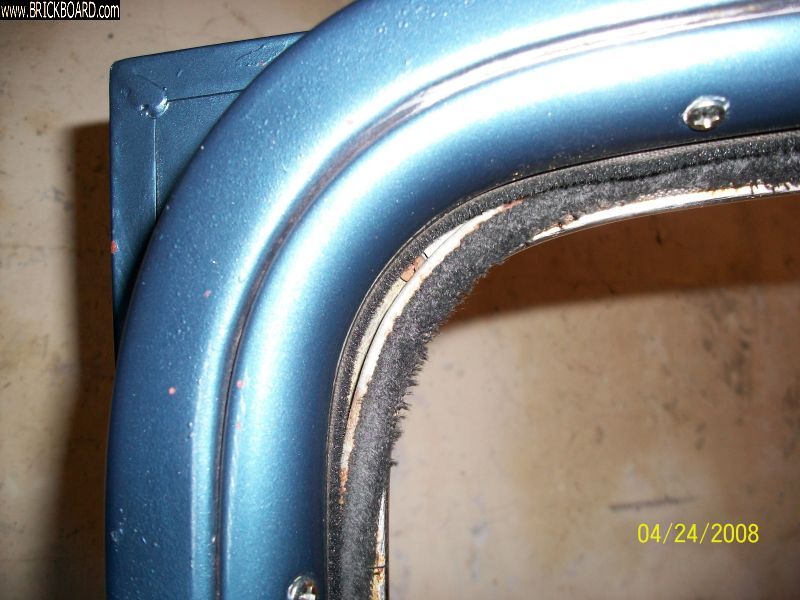Volvo 444-544 -- Driver's side window