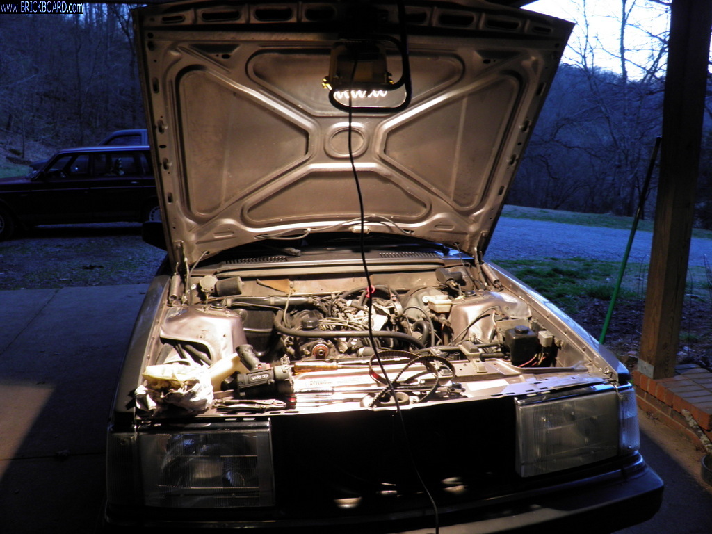 Volvo 200 -- Timing Belt 