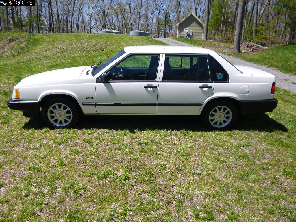 Volvo 900 -- Excellent rust-free 940