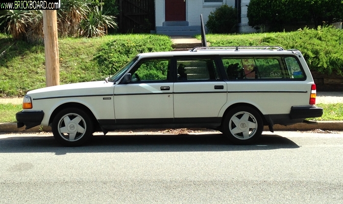 Volvo 200 -- 1989 245 with Hydras