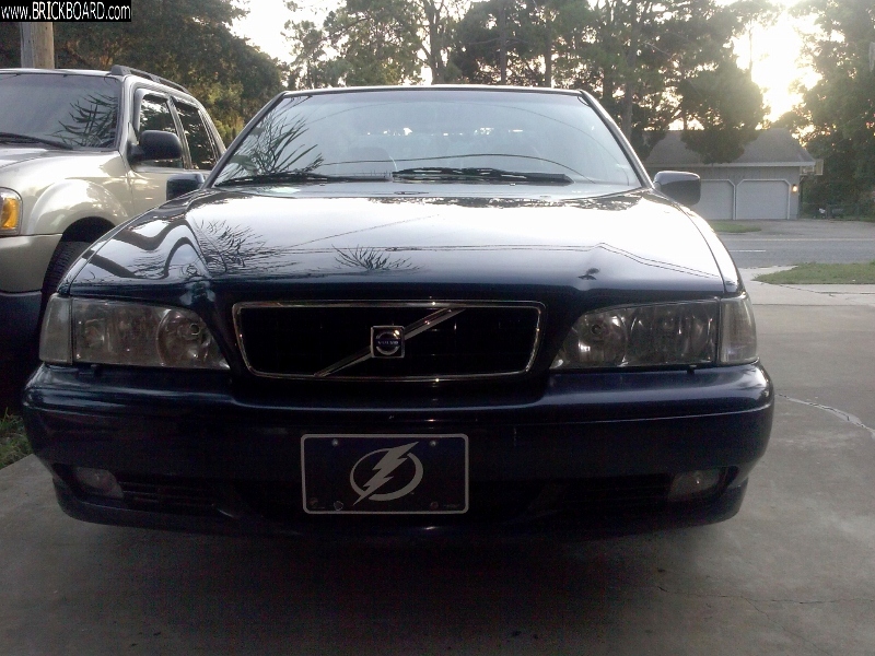 Volvo  -- 98 S70