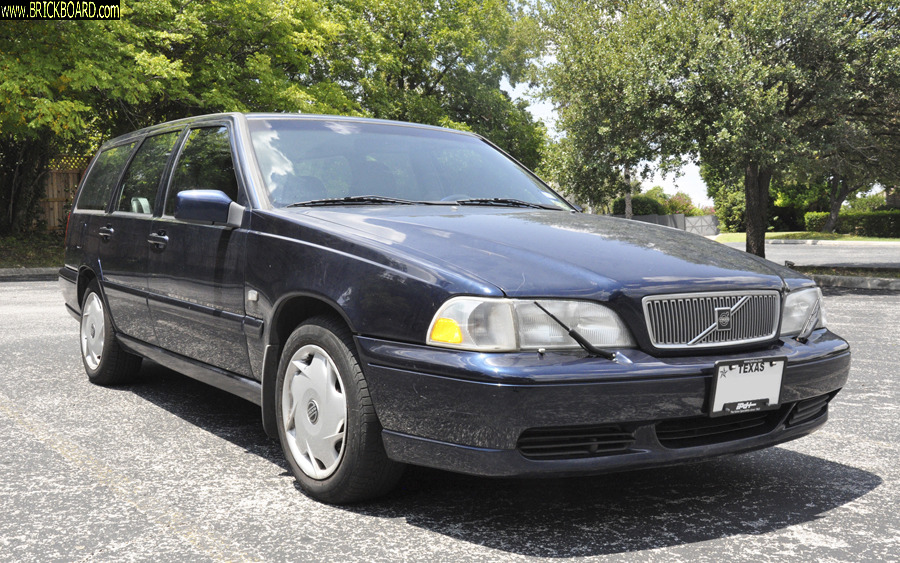 Volvo  -- 1999 Volvo V70 Wagon