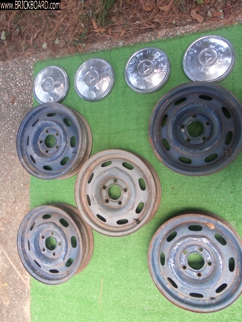 Volvo  -- 4.5 inch wheels for 122S