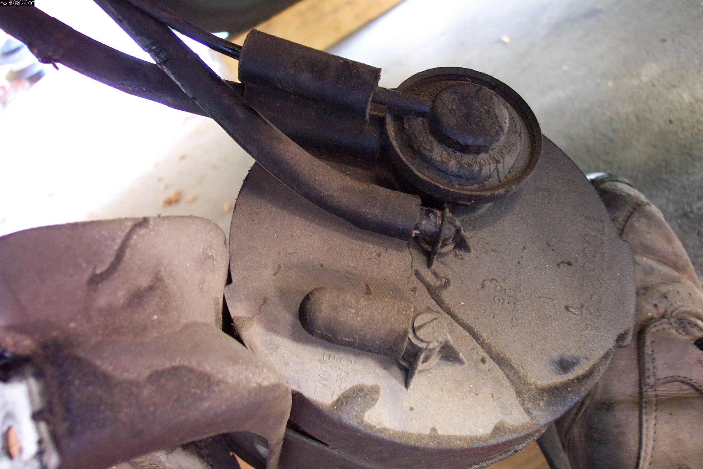 Volvo 200 -- Charcoal Canister