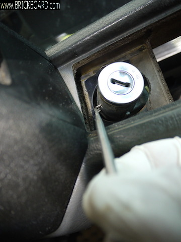 Volvo 900 -- Cylinder plug