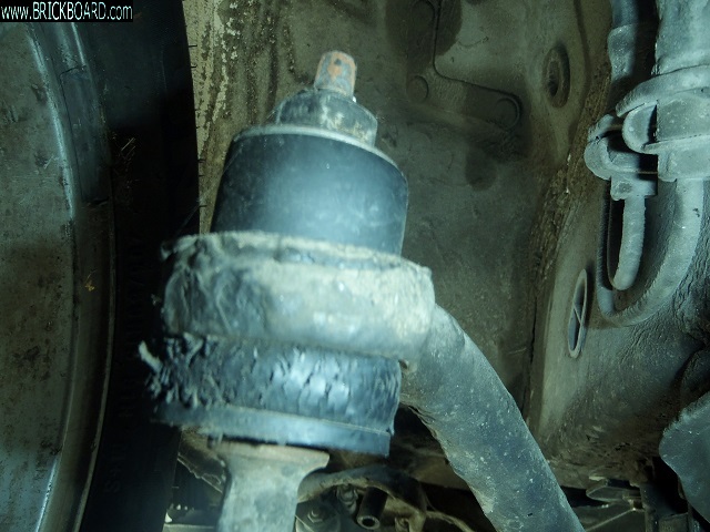 Volvo 700 -- 1989 - 740 GL Sedan -suspension query_to aleekat