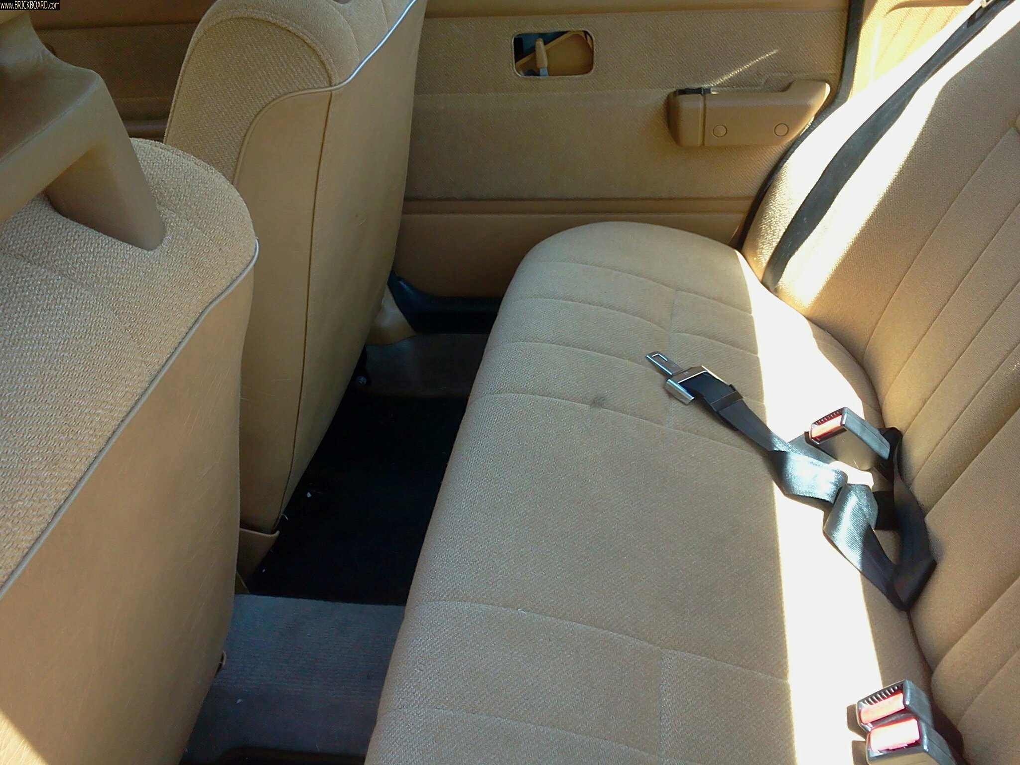 Volvo 200 -- 93 240 # 915 for sale