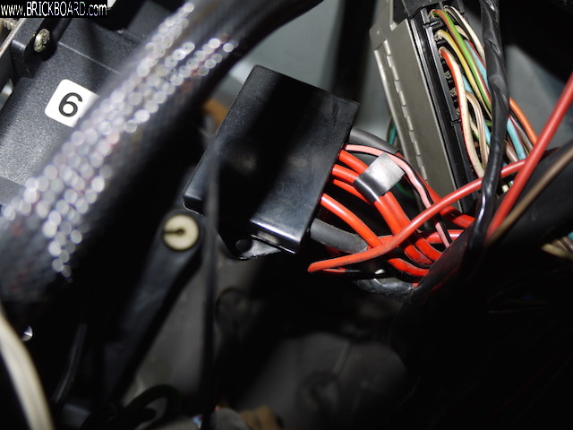Volvo 900 -- Power distribution unit