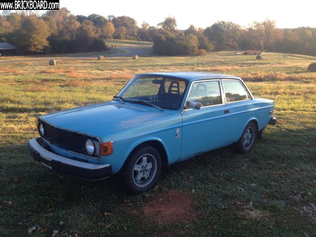 Volvo 140-160 -- 1974 Volvo 142 