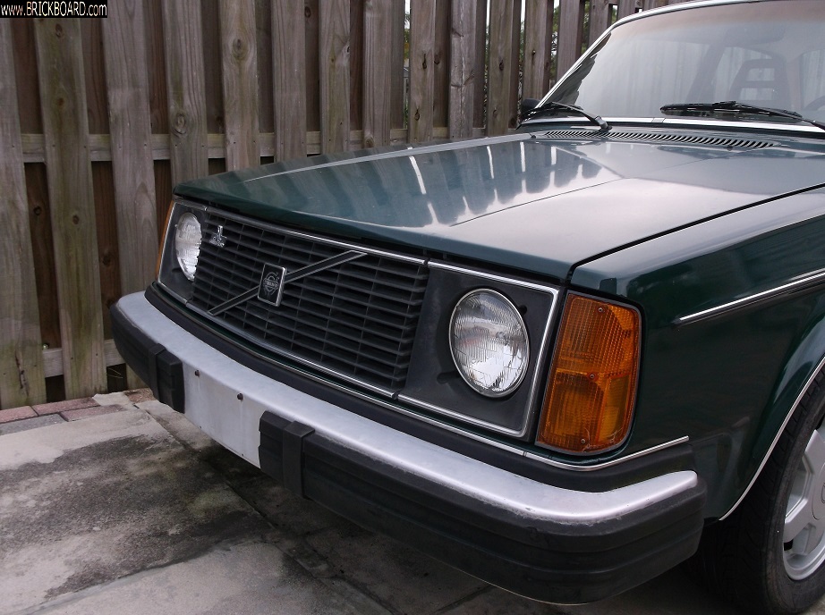 Volvo 200 -- 1980   242