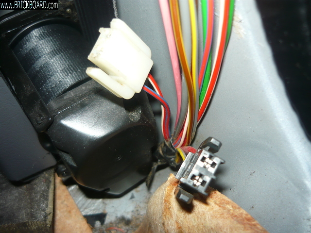 Volvo 900 -- 940 mystery plug