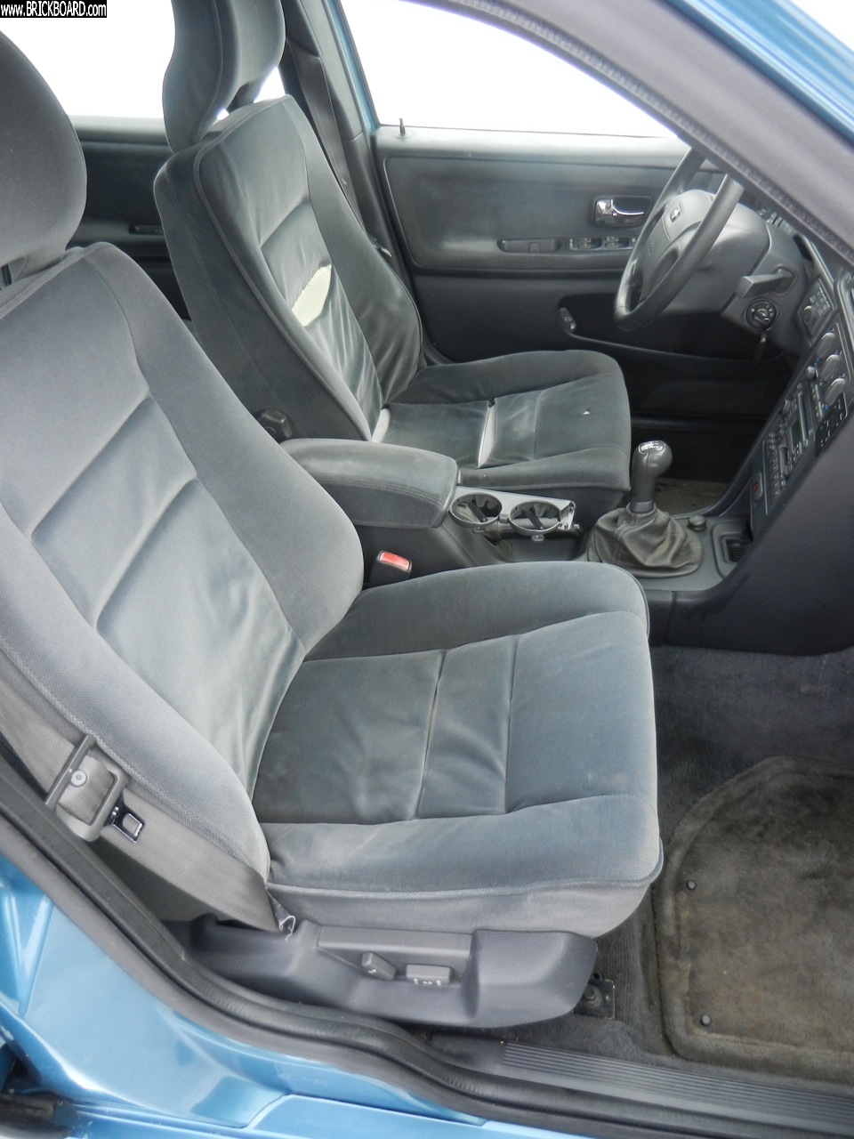 Volvo S70 -- RARE! 1998 T5 TURBO, WITH MANUAL TRANSMISSION! RARE!