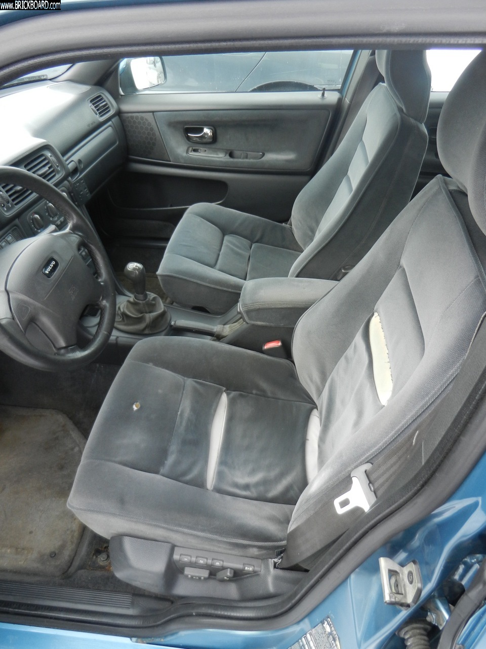 Volvo S70 -- RARE! 1998 T5 TURBO, WITH MANUAL TRANSMISSION! RARE!