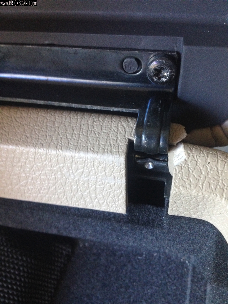 Volvo  -- Console lid repair
