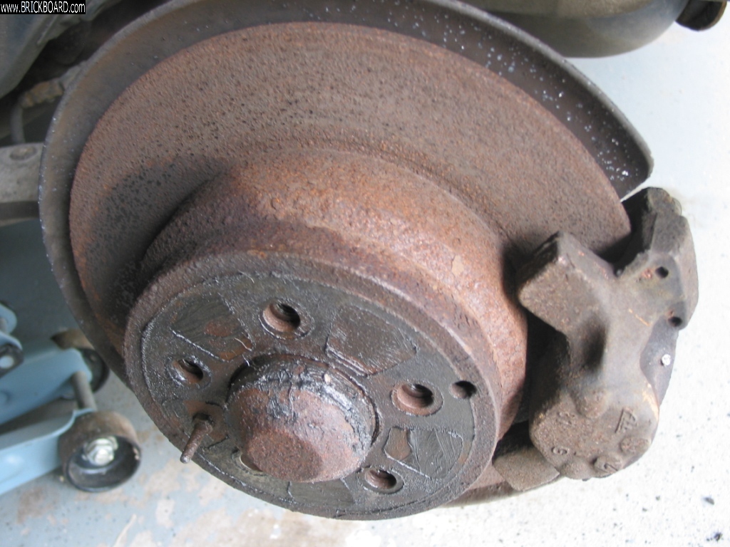 Volvo 850 -- Left rear brake a bit rusty