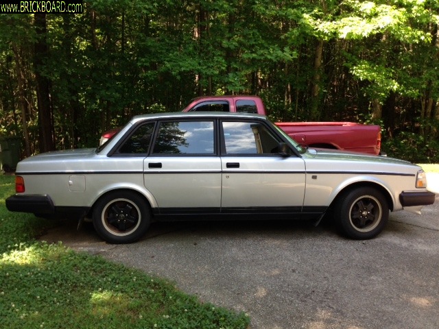 Volvo 200 -- 1990 240