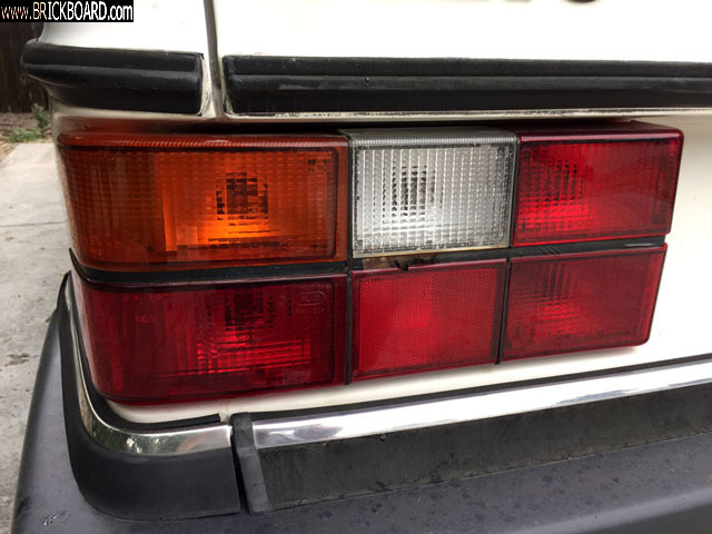 Volvo 200 -- Estonian Tail Lights