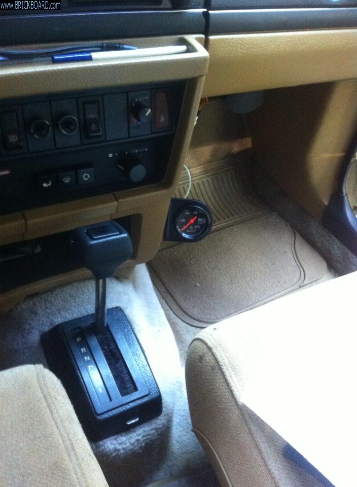 Volvo 200 -- Oil Pressure Gauge