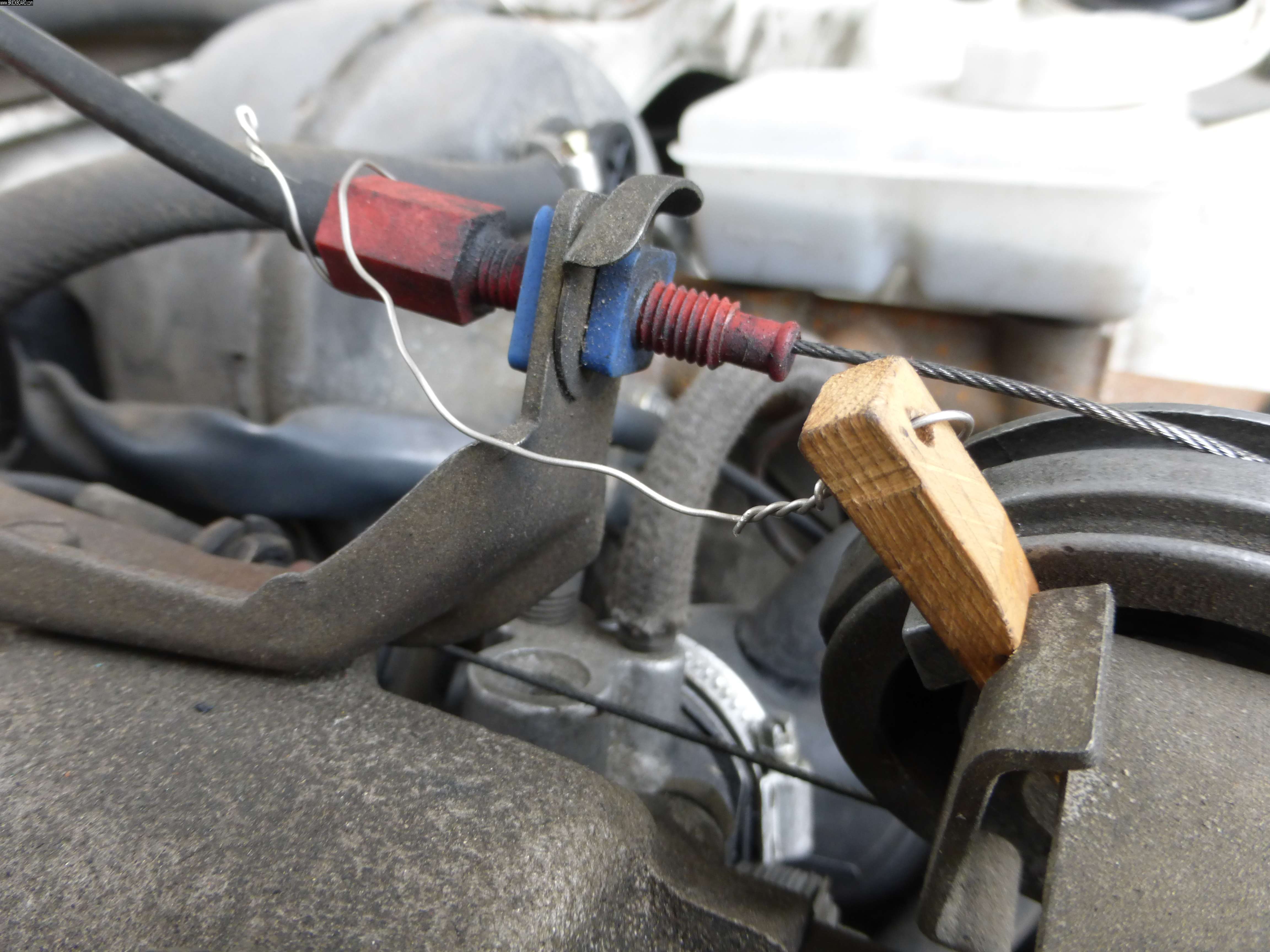 Volvo 200 -- Gizmos (Tools) I Made For My 240