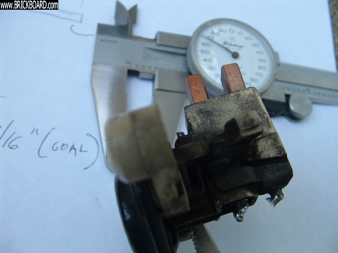 Volvo 200 -- 1992 240 V.  Regulator w/ new brushes