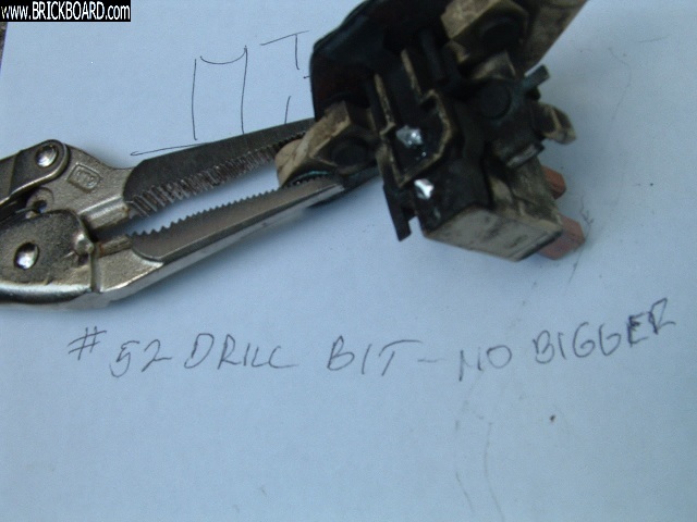Volvo 200 -- Bosch Voltage regulator w/ new brushes