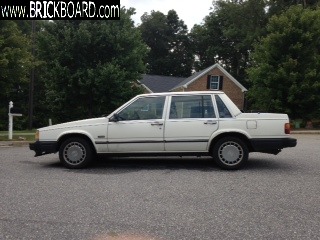 Volvo 700 -- Volvo 740 GL