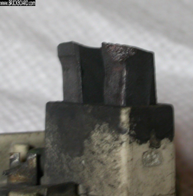 Volvo  -- Bosch Alternator Regulator Brushes