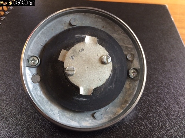 Volvo  -- Gas cap