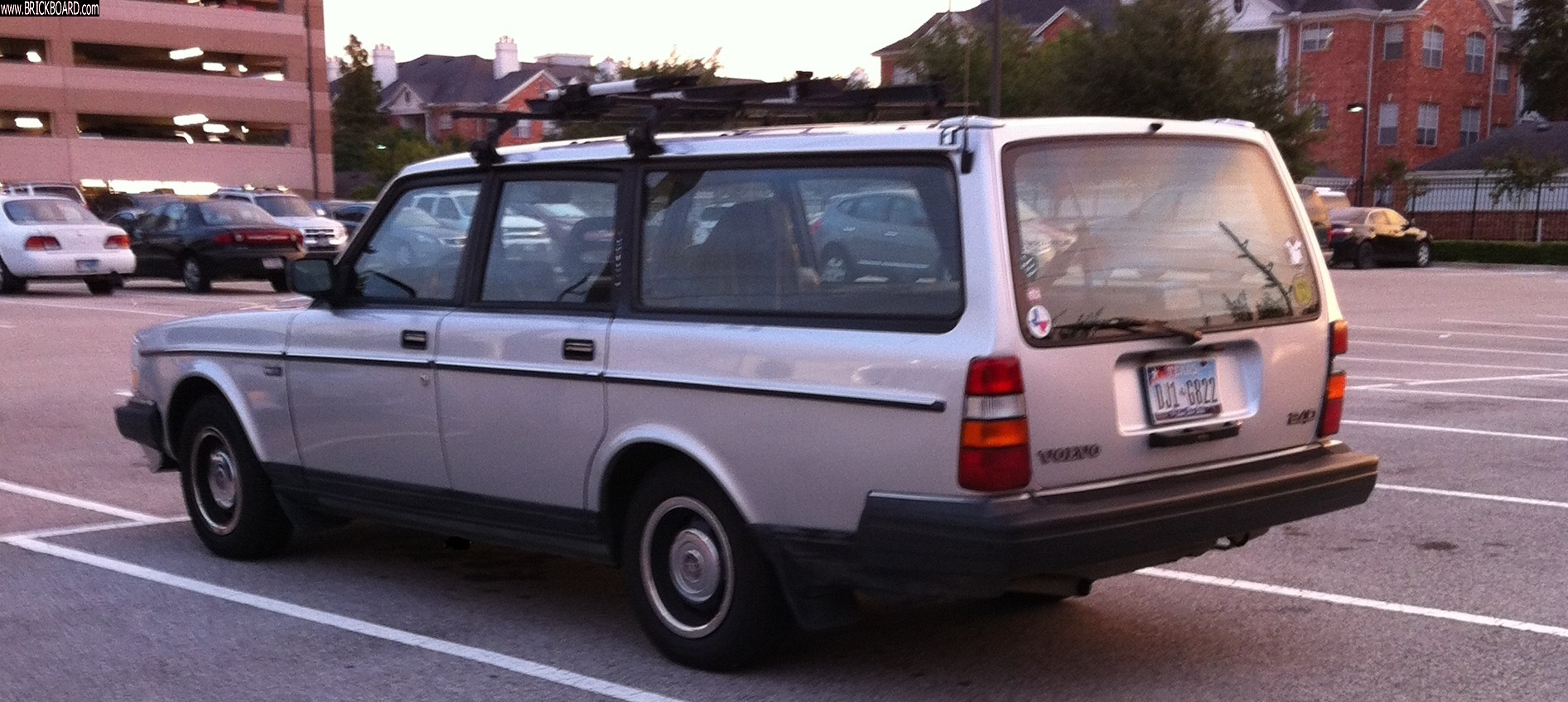 Volvo 200 -- 1990 240 SE Wagon