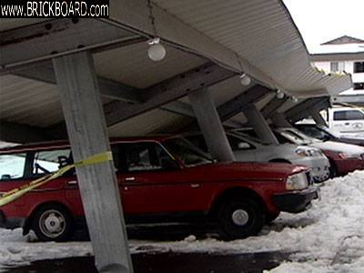 Volvo  -- 1990 240 DL li'l red Wagon - Car Ports Drops on it ....