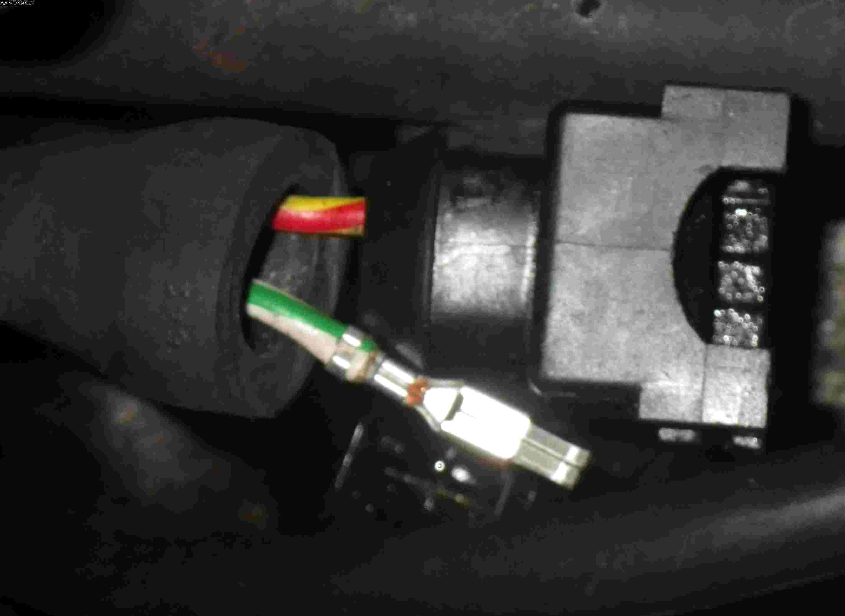 Volvo 200 -- Volvo 240 injector connector