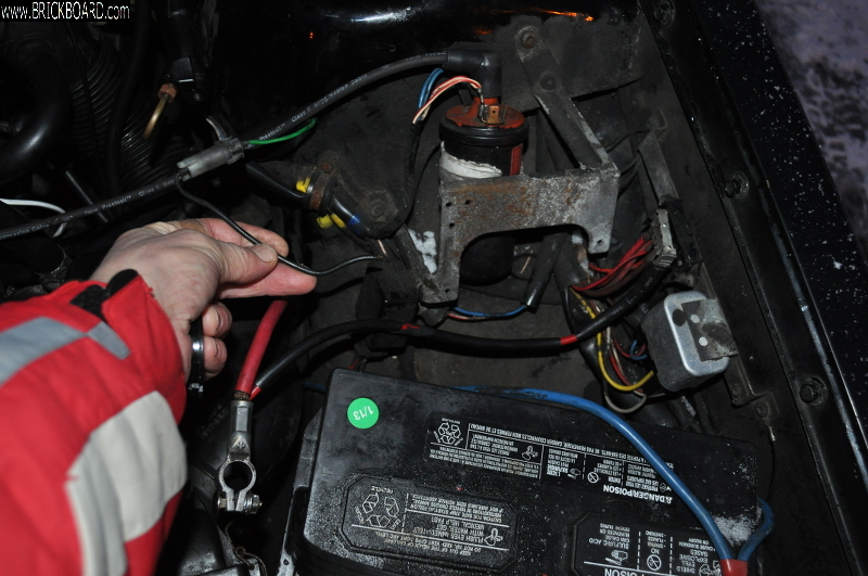 Volvo 200 -- 1991 Volvo 240 Please verify where wire connects.