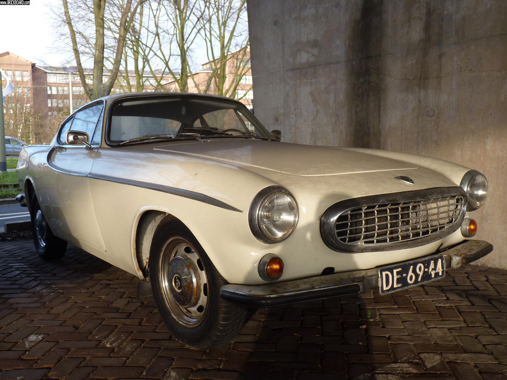 Volvo  -- Jensen P1800?
